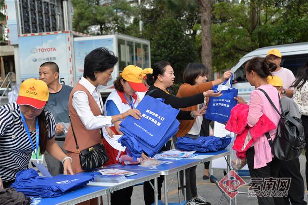 中国最新人口统计揭示新趋势与挑战，人口变化的深度洞察